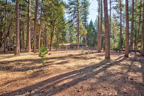 150 Combs Dr, Merlin, OR 97532 photo 33
