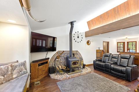 150 Combs Dr, Merlin, OR 97532 photo 8