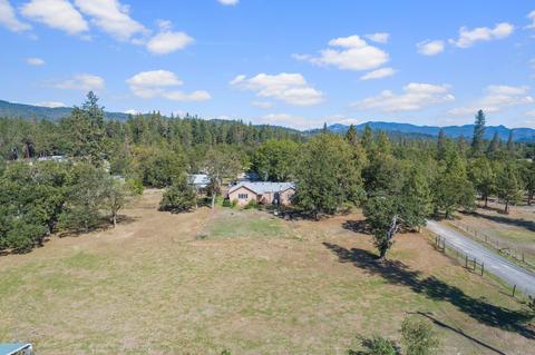 140 Daryl Ln, Eagle Point, OR 97524 photo 26