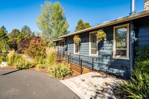 1630 NE Northview Dr, Bend, OR 97701 photo 4