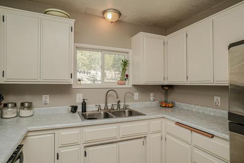 18730 Hwy 62, Eagle Point, OR 97524 photo 12