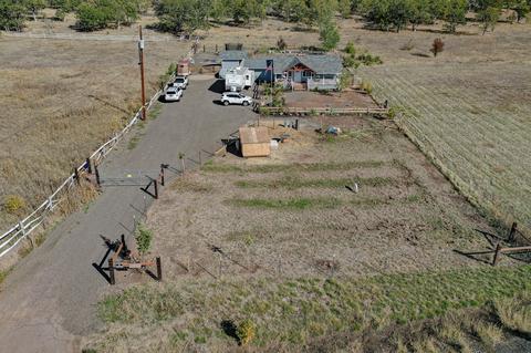 18730 Hwy 62, Eagle Point, OR 97524 photo 3