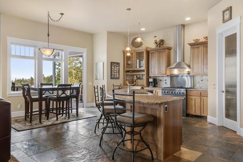 3344 NW Starview Dr, Bend, OR 97703 photo 6