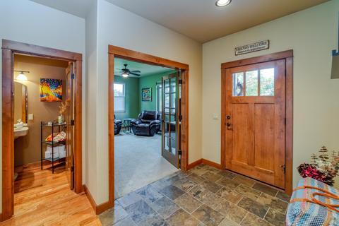 20935 Vail Run Ct, Bend, OR 97702 photo 12