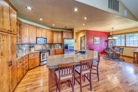 20935 Vail Run Ct, Bend, OR 97702 photo 6