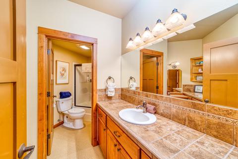 20935 Vail Run Ct, Bend, OR 97702 photo 22