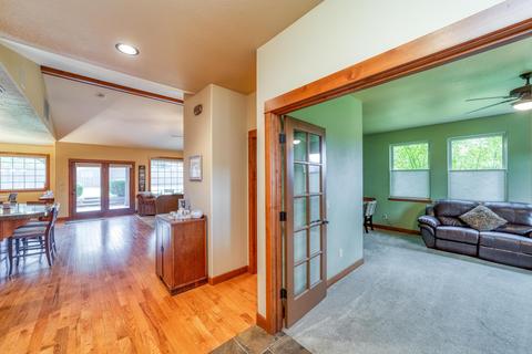 20935 Vail Run Ct, Bend, OR 97702 photo 13