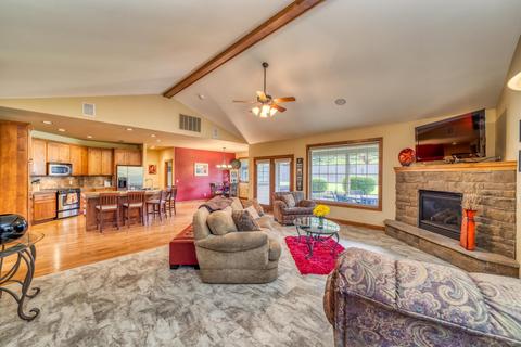 20935 Vail Run Ct, Bend, OR 97702 photo 4