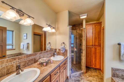 20935 Vail Run Ct, Bend, OR 97702 photo 18