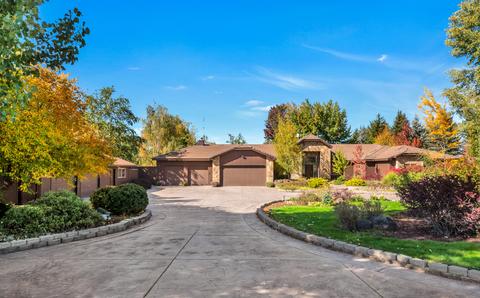 18575 Couch Market Rd, Bend, OR 97703 photo 3