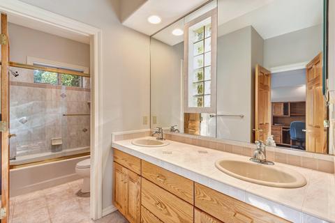 18575 Couch Market Rd, Bend, OR 97703 photo 26