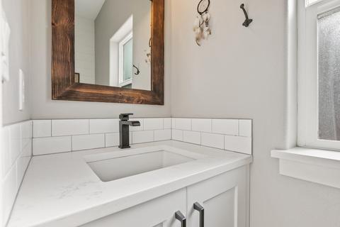 368 SE Soft Tail Loop, Bend, OR 97702 photo 19