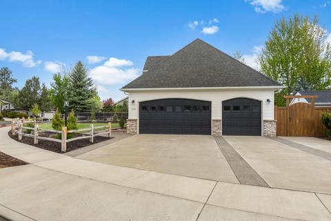 368 SE Soft Tail Loop, Bend, OR 97702 photo 42