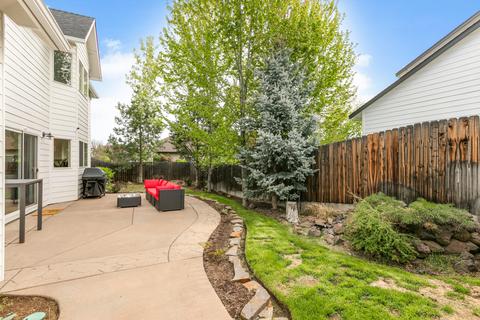 368 SE Soft Tail Loop, Bend, OR 97702 photo 39