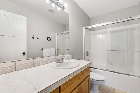 368 SE Soft Tail Loop, Bend, OR 97702 photo 28