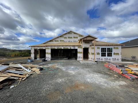 981 Stonewater Dr, Eagle Point, OR 97524 photo 1