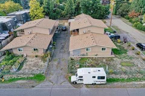308-312 Third St, Phoenix, OR 97535 photo 3
