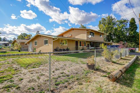 308-312 Third St, Phoenix, OR 97535 photo 19