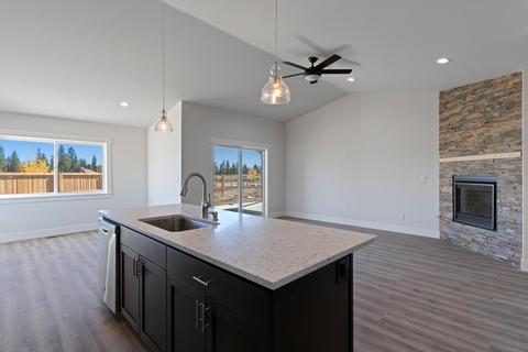 16504 Bishop Pine St, La Pine, OR 97739 photo 13