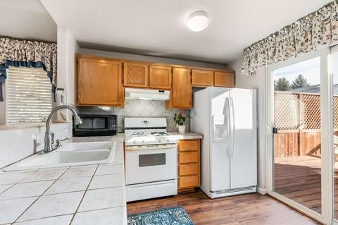 21084 NE High Desert Ln, Bend, OR 97701 photo 5