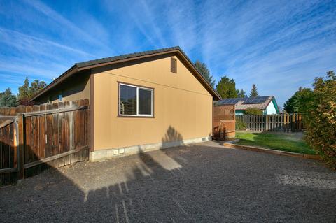 21084 NE High Desert Ln, Bend, OR 97701 photo 16