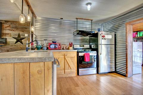 1791 E Vilas Rd, Central Point, OR 97502 photo 1