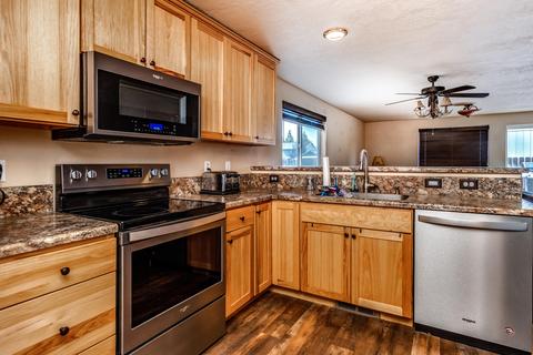 51404 Hinkle Way, La Pine, OR 97739 photo 2