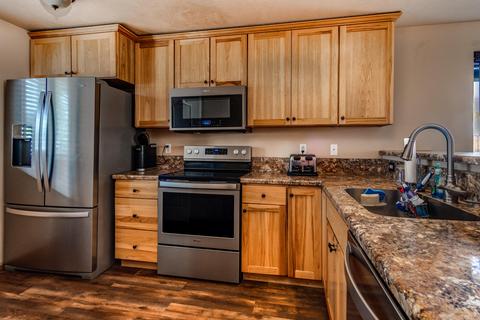 51404 Hinkle Way, La Pine, OR 97739 photo 3