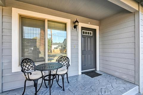 993 E Cascade Ave, Sisters, OR 97759 photo 4