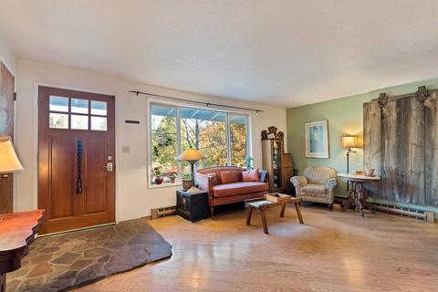 1111 NE Burnside Ave, Bend, OR 97701 photo 2