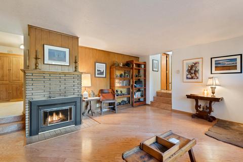 1111 NE Burnside Ave, Bend, OR 97701 photo 4