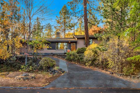 1111 NE Burnside Ave, Bend, OR 97701 photo 1