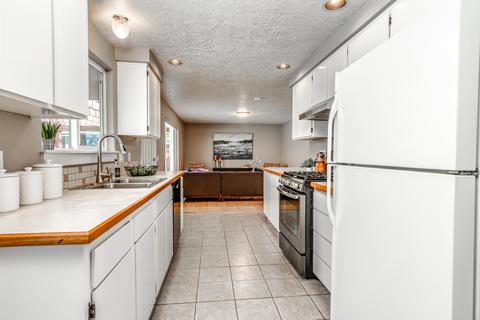 21012 Thomas Dr, Bend, OR 97702 photo 13
