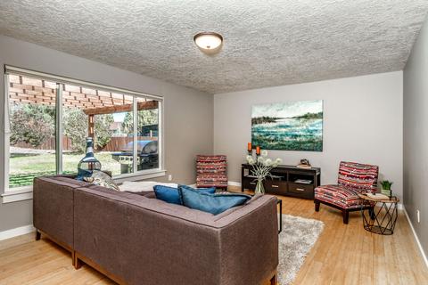21012 Thomas Dr, Bend, OR 97702 photo 9
