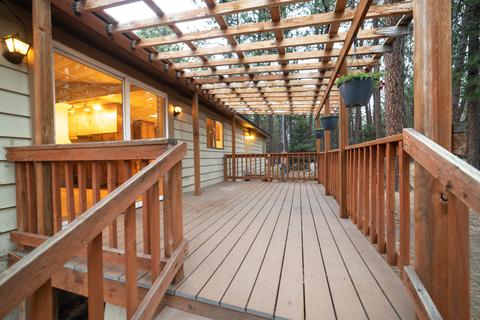 60186 Agate Rd, Bend, OR 97702 photo 2