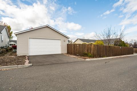 63172 Lancaster St, Bend, OR 97701 photo 28