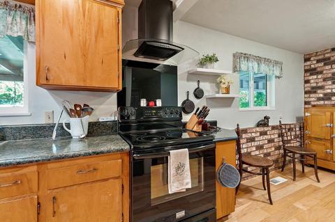 255 Worthington Rd, Eagle Point, OR 97524 photo 17