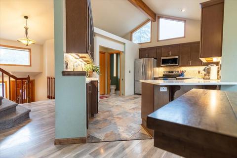 596 NE Brush Ct, Bend, OR 97701 photo 5
