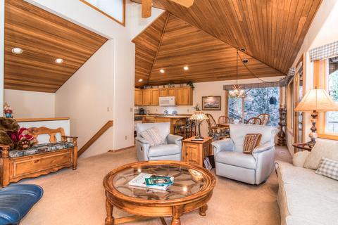57639 Red Cedar Ln, Sunriver, OR 97707 photo 4