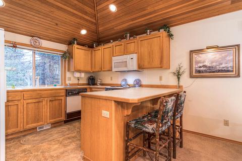57639 Red Cedar Ln, Sunriver, OR 97707 photo 6