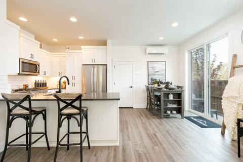 3704 NE Petrosa Ave, Bend, OR 97701 photo 6