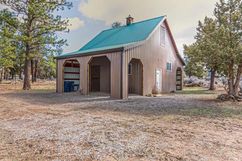 22170 Calgary Dr, Bend, OR 97702 photo 4
