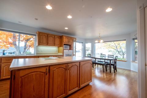 426 Phyllis Dr, Eagle Point, OR 97524 photo 11
