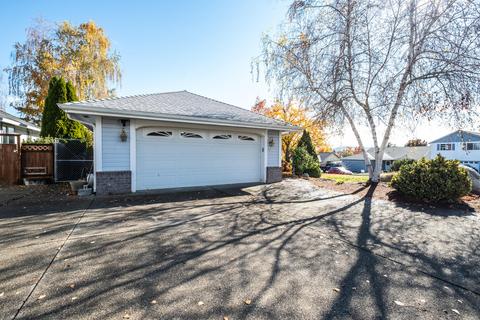 426 Phyllis Dr, Eagle Point, OR 97524 photo 41