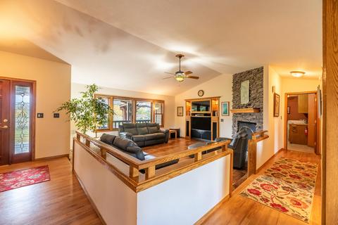 63242 Peterman Ln, Bend, OR 97701 photo 9