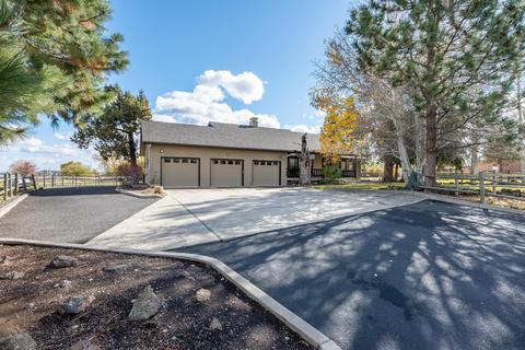 63242 Peterman Ln, Bend, OR 97701 photo 2