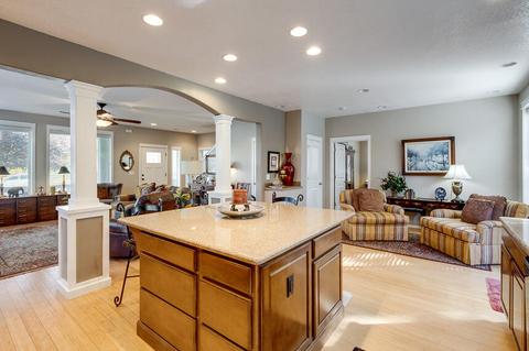 1048 Pumpkin Ridge Dr, Eagle Point, OR 97524 photo 17