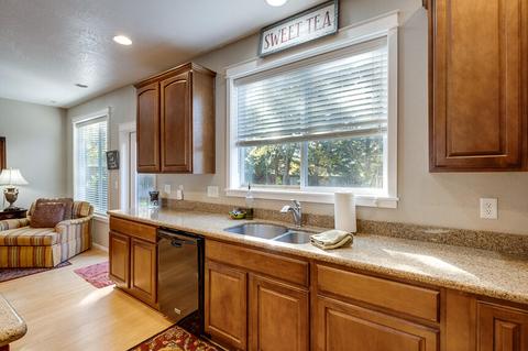 1048 Pumpkin Ridge Dr, Eagle Point, OR 97524 photo 18