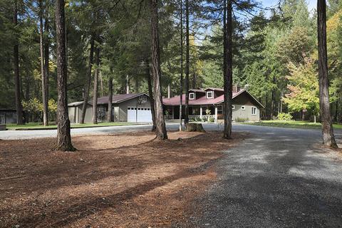 1126 Marcy Loop Rd, Grants Pass, OR 97527 photo 1