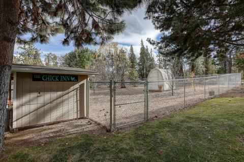 67367 Gist Rd, Bend, OR 97703 photo 20